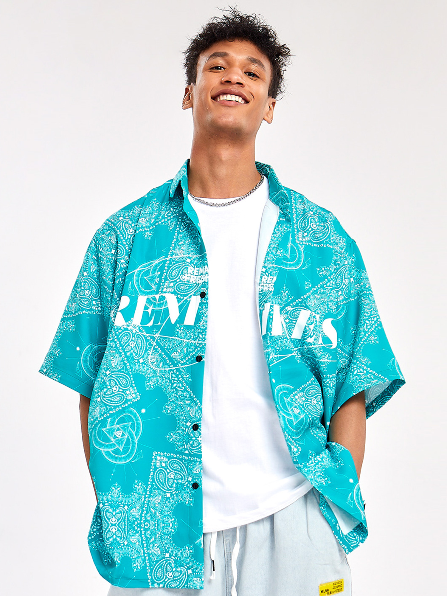 JUSTNOTAG bedruckte Polyester-Hemden mit Umlegekragen