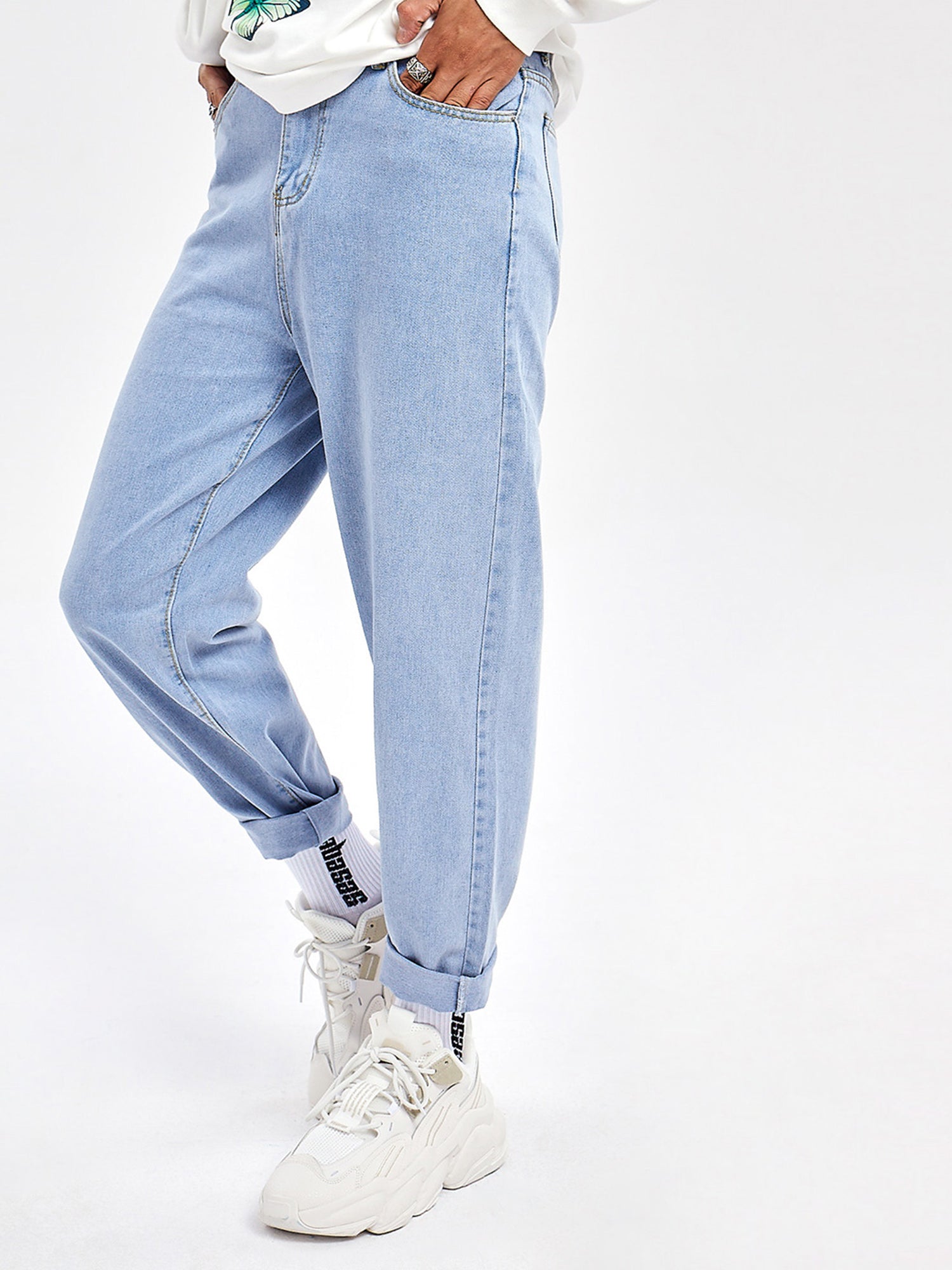 JUSTNOTAG Jeans larghi e lunghi azzurri con stampa HipHop da strada casual