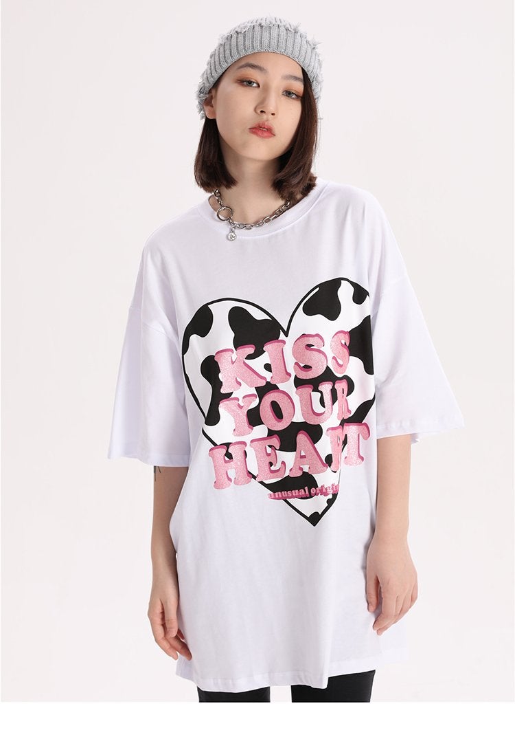 JUSTNOTAG Lettres à motif de vache en forme de cœur T-shirts à manches courtes
