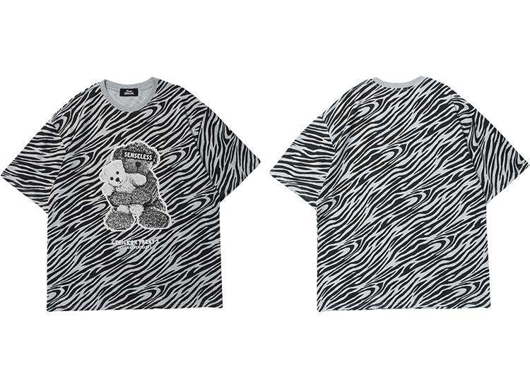 JUSTNOTAG Zebra Striped bear Hugging Bear Print Short Sleeve Tee
